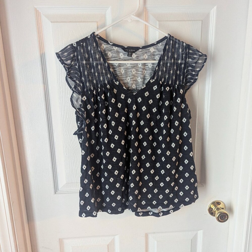 Lucky Brand white and navy top - M